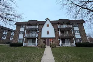 5850 W 87th St, Burbank, IL 60459 - Photo 1