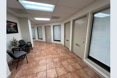 1043 S York Road #100, Bensenville, IL 60106 - Photo 2