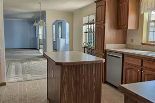 18 Eagle Ln, Beecher, IL 60401 - Photo 6