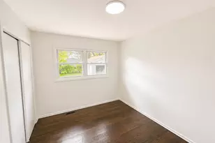 3300 Rugby Ct, Waukegan, IL 60087 - Photo 12