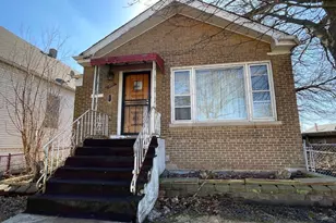 2313 E 92nd St, Chicago, IL 60617 - Photo 2