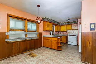 2313 E 92nd St, Chicago, IL 60617 - Photo 12
