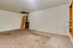 2313 E 92nd St, Chicago, IL 60617 - Photo 8