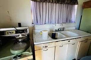 5266 S 12750E Rd, Pembroke Twp, IL 60958 - Photo 10