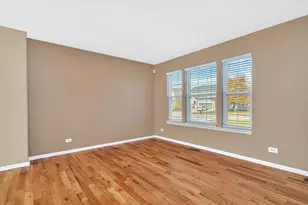 2509 Rosehall Ln, Aurora, IL 60503 - Photo 8