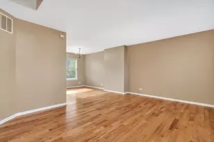 2509 Rosehall Ln, Aurora, IL 60503 - Photo 10