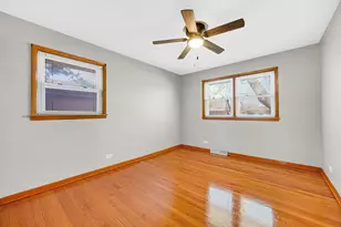 459 E 166th St, South Holland, IL 60473 - Photo 10