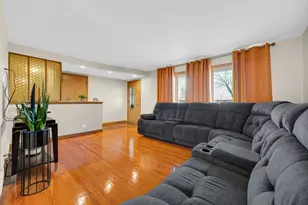 459 E 166th St, South Holland, IL 60473 - Photo 4