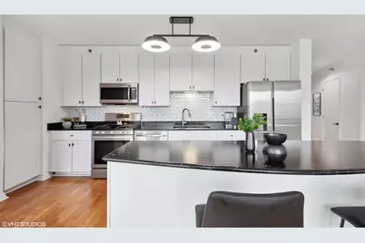 [Address not provided], Chicago, IL 60654 - Photo 8