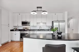 [Address not provided], Chicago, IL 60654 - Photo 8