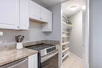 3660 N Lake Shore Drive #1613, Chicago, IL 60613 - Photo 10