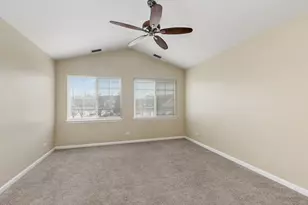 240 Camel Bend Ct, Schaumburg, IL 60194 - Photo 8