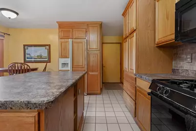 484 Bethany Road, Dekalb, IL 60115 - Photo 6