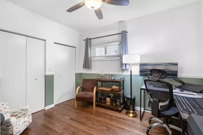 5471 N Parkside Avenue, Chicago, IL 60630 - Photo 12