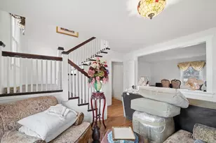 9 Center Rd, Streamwood, IL 60107 - Photo 8