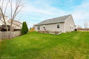 308 Fieldstone Dr, Woodstock, IL 60098 - Photo 30