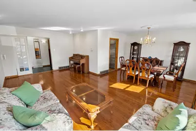 [Address not provided], Lincolnwood, IL 60712 - Photo 4