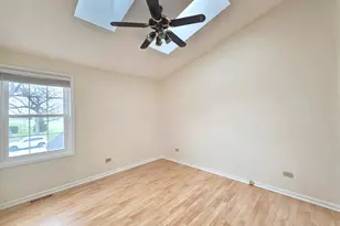 1376 Longacre Ln, Wheeling, IL 60090 - Photo 12