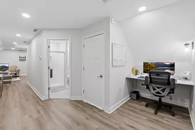 4327 N Avers Avenue, Chicago, IL 60618 - Photo 32