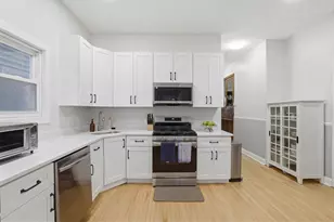 4327 N Avers Ave, Chicago, IL 60618 - Photo 12