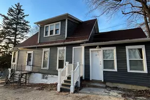 393 Wellington Ave, Elgin, IL 60120 - Photo 2