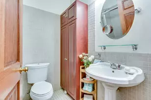 931 W Newport Ave, Chicago, IL 60657 - Photo 10