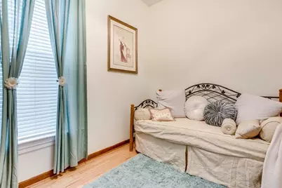 931 W Newport Avenue #1, Chicago, IL 60657 - Photo 12