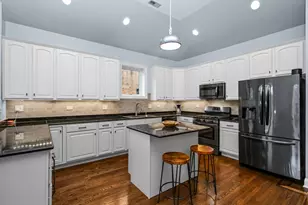 4226 N Kenmore Ave, Chicago, IL 60613 - Photo 10