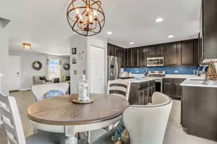 201 Springwood Drive, Woodstock, IL 60098 - Photo 12