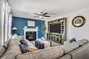 201 Springwood Drive, Woodstock, IL 60098 - Photo 14