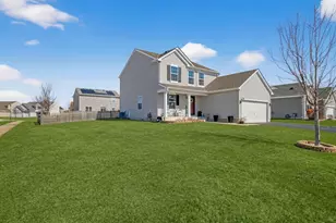 201 Springwood Drive, Woodstock, IL 60098 - Photo 2