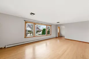 11042 S Ave N, Chicago, IL 60617 - Photo 6