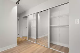 6166 N Sheridan Rd, Chicago, IL 60660 - Photo 10