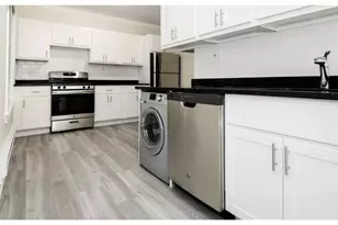 8375 W Cornelia Ave, Chicago, IL 60657 - Photo 2