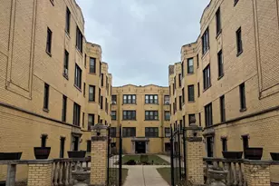 3817 N Greenview Ave, Chicago, IL 60613 - Photo 2