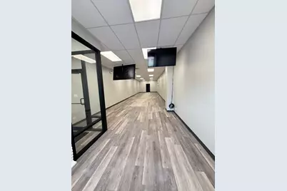7051 N Clark Street, Chicago, IL 60626 - Photo 6