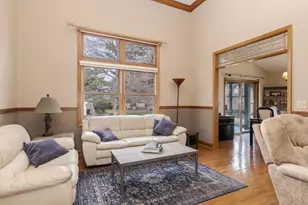 8627 Oakmont Rd, Bloomington, IL 61705 - Photo 8