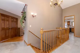 8627 Oakmont Rd, Bloomington, IL 61705 - Photo 4