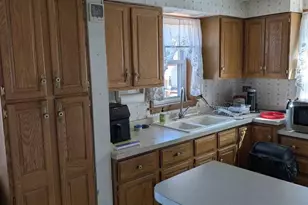 1673 Linden St, Des Plaines, IL 60018 - Photo 8