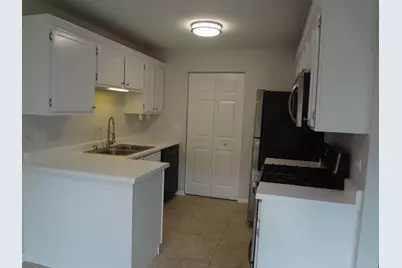 220 Brett Circle #B, Wauconda, IL 60084 - Photo 8