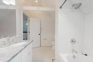 1709 W Barry Ave, Chicago, IL 60657 - Photo 22