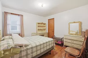 8305 S Paxton Ave, Chicago, IL 60617 - Photo 30