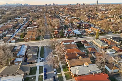 8305 S Paxton Avenue, Chicago, IL 60617 - Photo 26