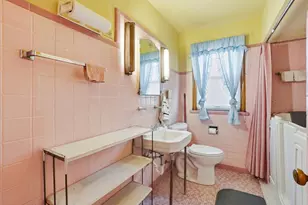 8305 S Paxton Ave, Chicago, IL 60617 - Photo 32