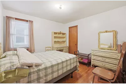 8305 S Paxton Avenue, Chicago, IL 60617 - Photo 8