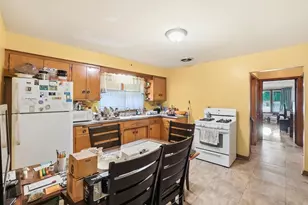 8305 S Paxton Ave, Chicago, IL 60617 - Photo 6