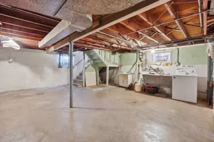 8305 S Paxton Ave, Chicago, IL 60617 - Photo 40