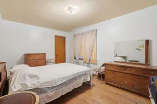 8305 S Paxton Ave, Chicago, IL 60617 - Photo 4