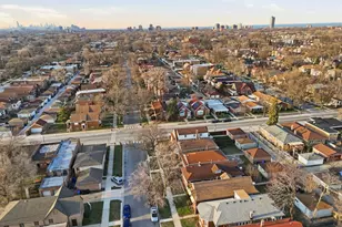 8305 S Paxton Ave, Chicago, IL 60617 - Photo 20