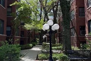 817 Lake St, Oak Park, IL 60301 - Photo 2